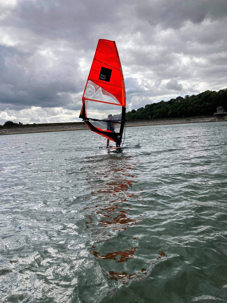 UKEmpLawyer's tweet photo. @MarieMonte74871 This is where I go #windsurfing: @LlandegfeddLake @Llandegfedd at New Inn, Pontypool, S Wales, UK, invariably with @williamsmbbch - he's trying to persuade me to add a foil!
#windfoiling #watersports https://t.co/oajYfdkWvc