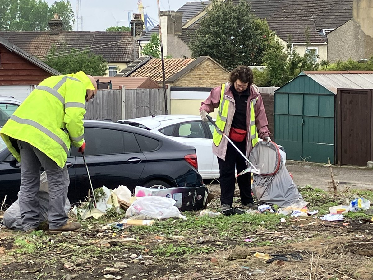 Good morning from the Riverside Community Big Local - this morning we are out with Orchards Community Forum volunteers, clearing fly tipped rubbish from around the Grove Road area.