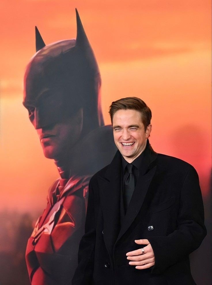 Happy 37th Birthday to Robert Pattinson the best Batman! 