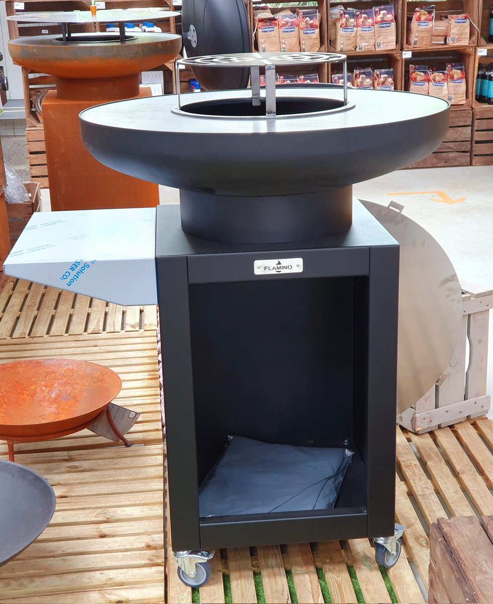 Nouvelle gamme avec le Brasiflam produit 100% français 🇨🇵 pour une utilisation 3 en 1 avec brasero, plancha, barbecue.
‼️Un Brasiflam acheté = 1 tablette offerte‼️chez Jardinerie <a href="/CapVegetal/">Jardinerie CAP VEGETAL</a>  de Lieurey