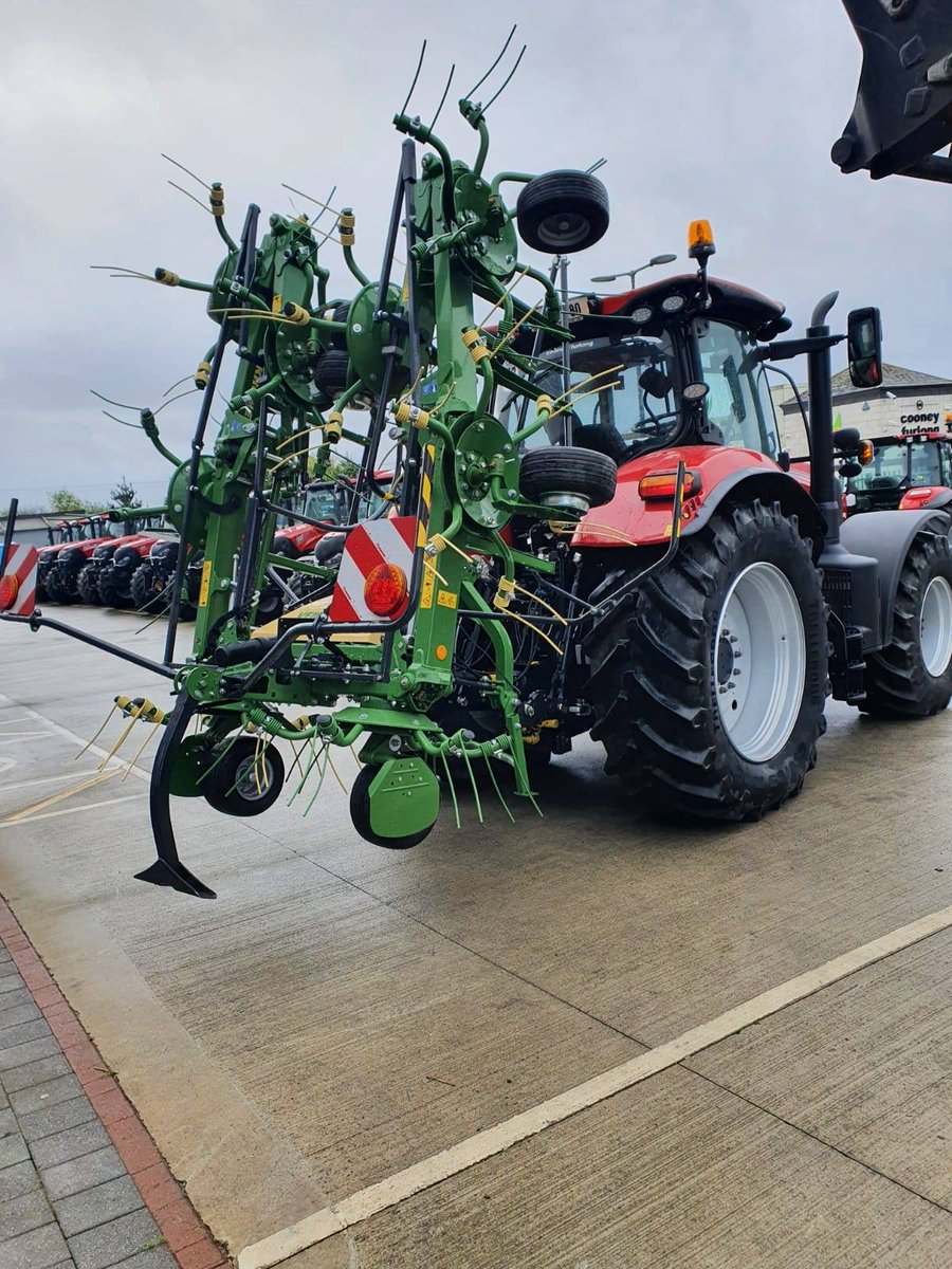 cfmachineryco's tweet photo. A new Krone Vendro 900 delivered recently to Gowran.
Best wishes with your new machine and thanks for the continued business.
#krone #vendro #cooneyfurlongmachinery https://t.co/mjtzvzt4xu