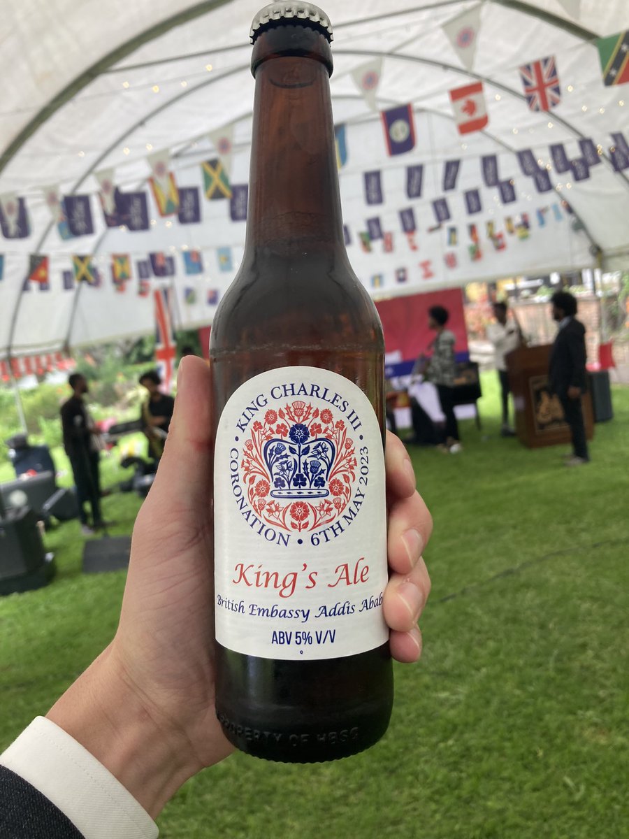 SamGSherman's tweet image. We’ve brewed a King’s Ale for the #Coronation 

We’ve used Ethiopian 🇪🇹 malt and British 🇬🇧 hops, celebrating the friendship between our states

Cheers! 🍻