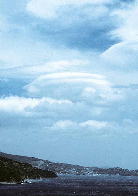 ufo』の評価や評判、感想など、みんなの反応を1時間ごとにまとめて紹介 ufo』の評価や評判、感想など、みんなの反応を1時間ごとにまとめて紹介
