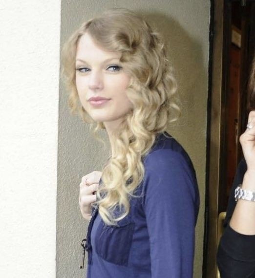 🪡 — Speak Now TV 😭💜 tweet media