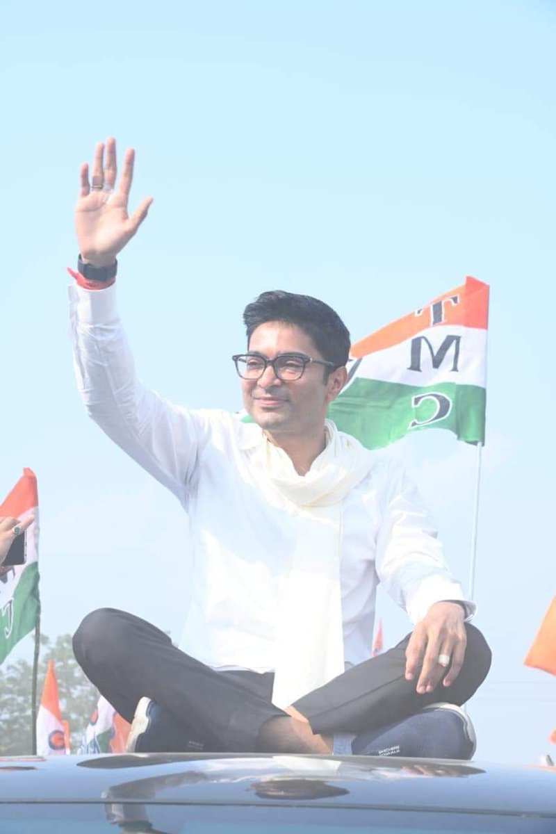Jayanta22029428's tweet photo. চিত্ত যেথা ভয়শূন্য, উচ্চ যেথা শির,
জ্ঞান যেথা মুক্ত, যেথা গৃহের প্রাচীর।।
অধিনায়ক অভিষেক
#Jayanta
#FAM4TMC https://t.co/AF9WYWs0OO