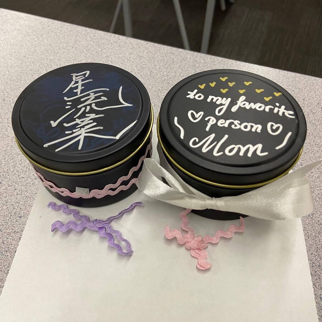 instagr.am/p/Cr42llYuB26/ Student Entrepreneurs from Woodo Candle Workshop guide students and staff through the process of making scented candles from scratch. A fun workshop and a chance to meet new people! Next workshop is on May 12th. #candlemaking #candles #entrepreneurship #…