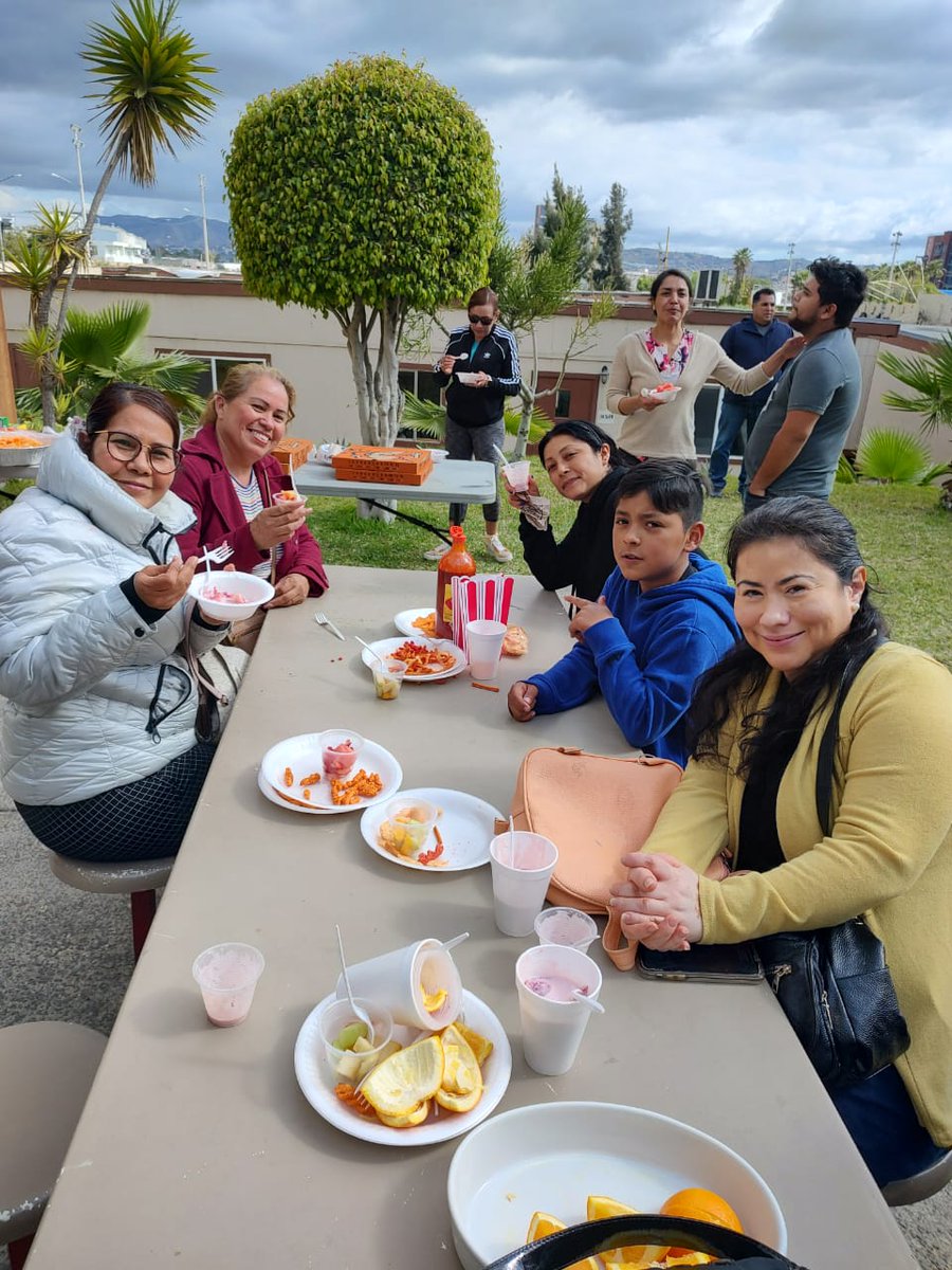 ¡Queremos pizza! Felicidades a la Orquesta RED DoReMi Comunidad por su alegre convivencia. Que vengan muchas más. #LaMúsicaUne #YoSoyCAM #YoSoyRedes