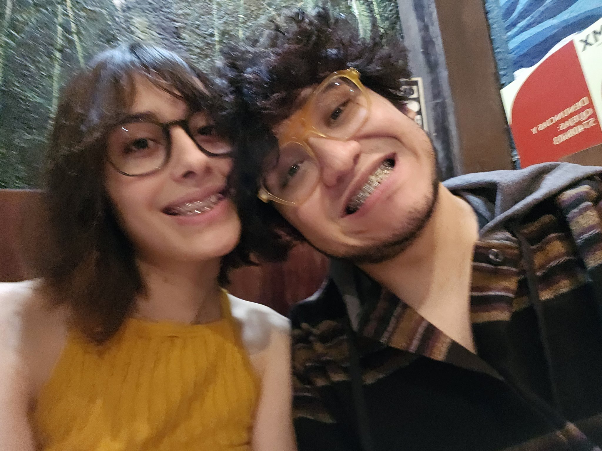 Mkleo Twitter - 9ygs6re
