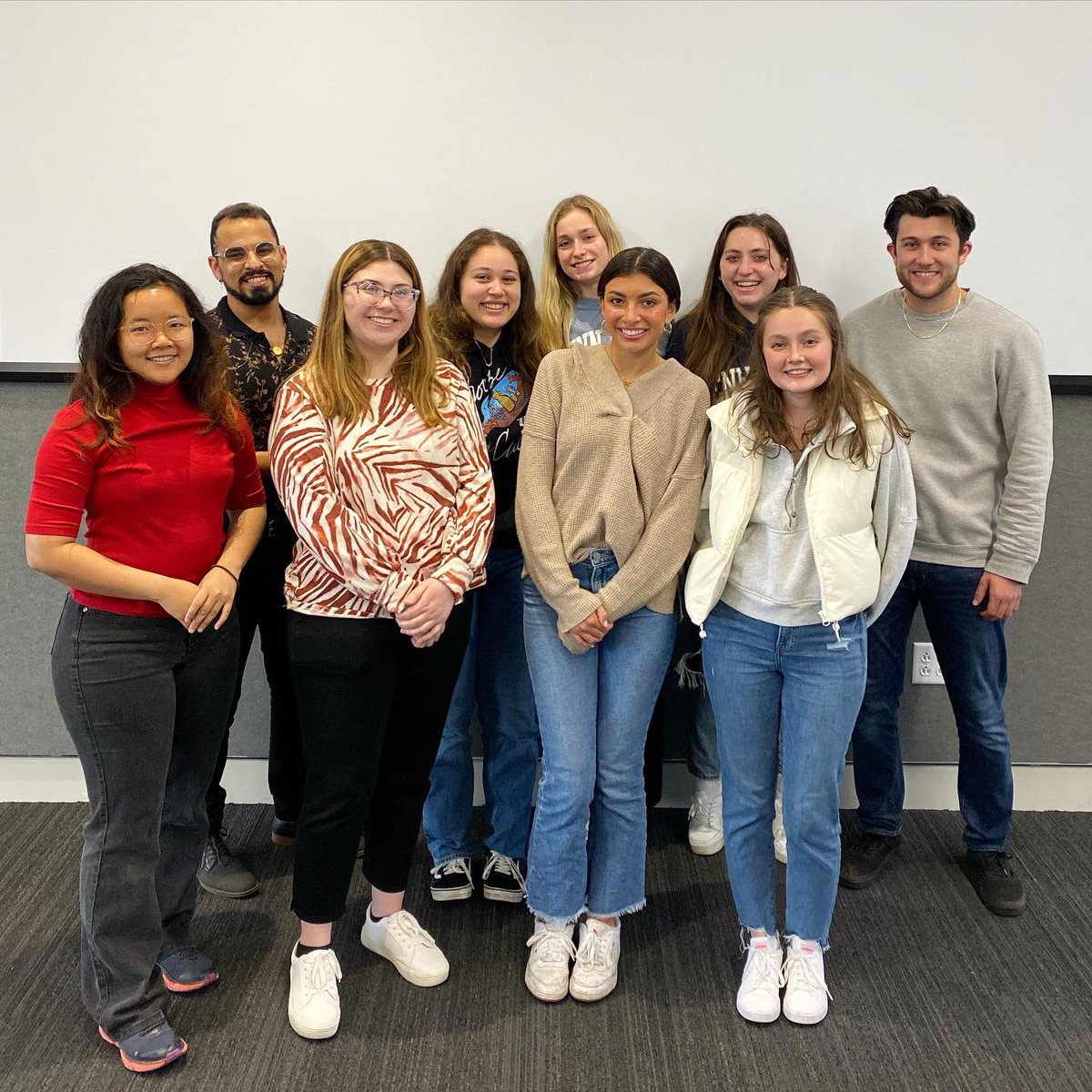 PennStateLER's tweet photo. Thank you to the graduate students who crashed our LER faculty/staff strategy day this week to have lunch with us! We hope you like your new swagโฆ ๐
#HRER #LGWR #PennStateLER
@penn_state @PSULiberalArts @PSULAJobs https://t.co/hadeBLIM7z