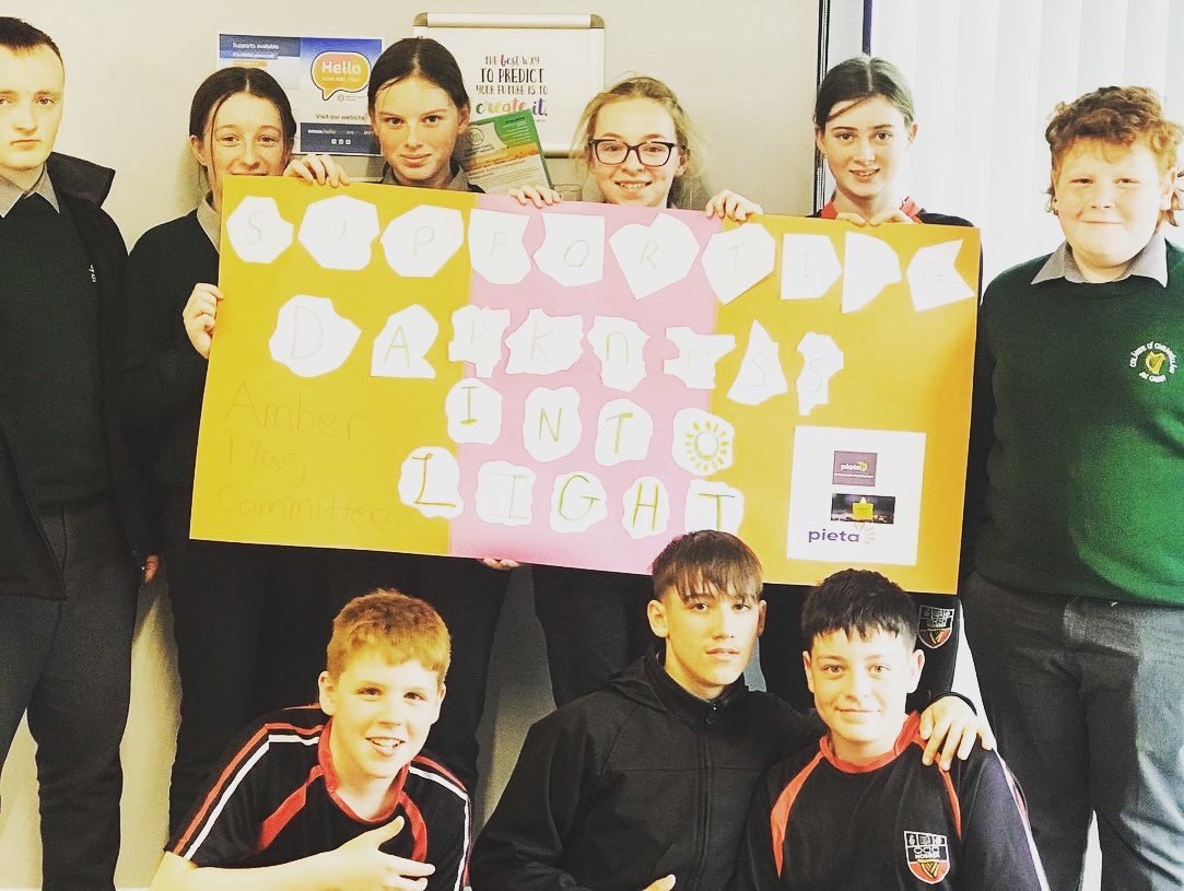 MsSmithGuidance's tweet photo. Our amazing Amber Flag Committee were out early this morning showing their support for @PietaHouse #DarknessIntoLight #amberflag #communityspirit #mentalhealth @OCCNobber @MentalHealthIrl https://t.co/Kmw0iSTCgi