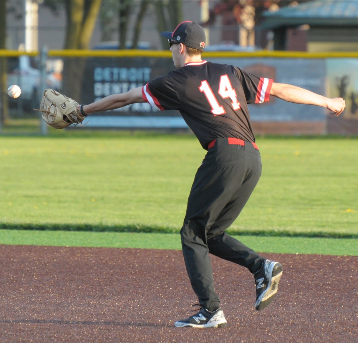 MIPrepZone's tweet photo. BASEBALL: Photo gallery from @TCdugoutclub vs. @AthensBaseball1 at Memorial Park in OAA White action >> https://t.co/Da13aitgN3 

@AHS_Athletics22 @Troy__Athletics https://t.co/z383KXDPdN