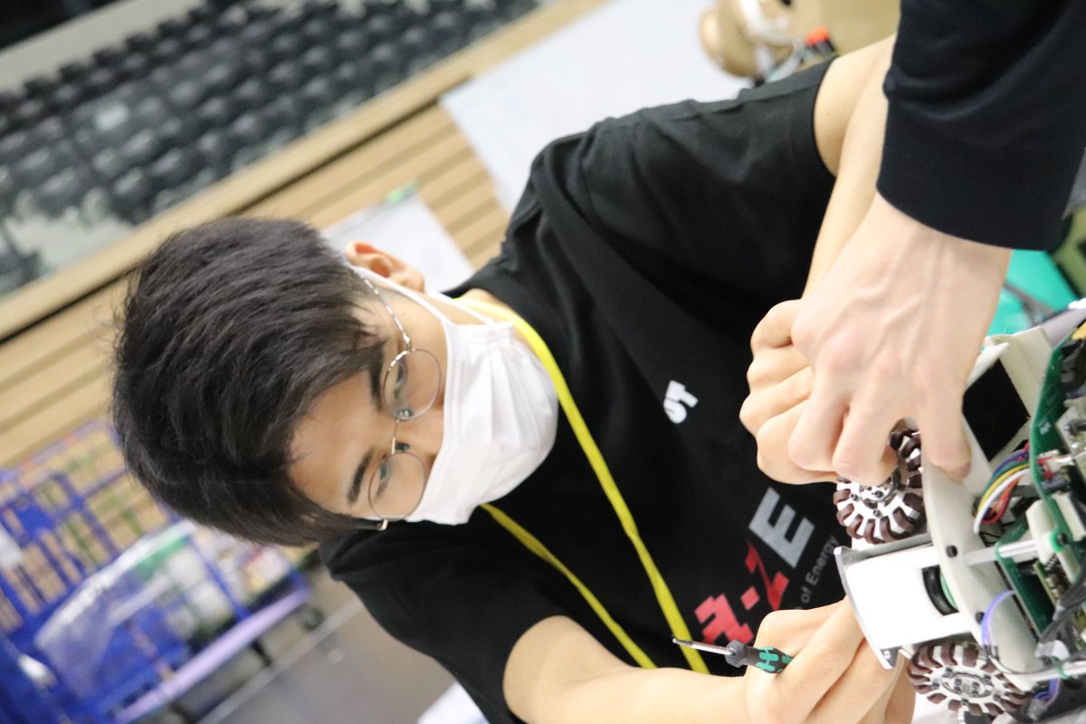 inputssl's tweet image. 試合前の調整
#INPUT_ssl #RoboCup