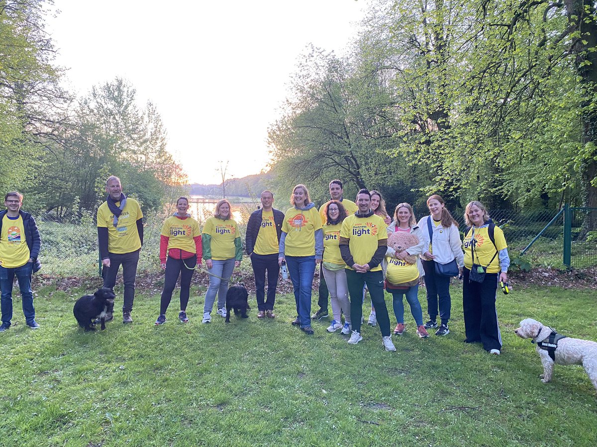 A great morning with @DILBXL walking from the darkness into the light to raise funds and awareness for suicide prevention and support. <a href="/PietaHouse/">Pieta</a> <a href="/zelfmoordlijn/">De Zelfmoordlijn</a> <a href="/suicidebelgique/">Centre de Prévention du Suicide</a>