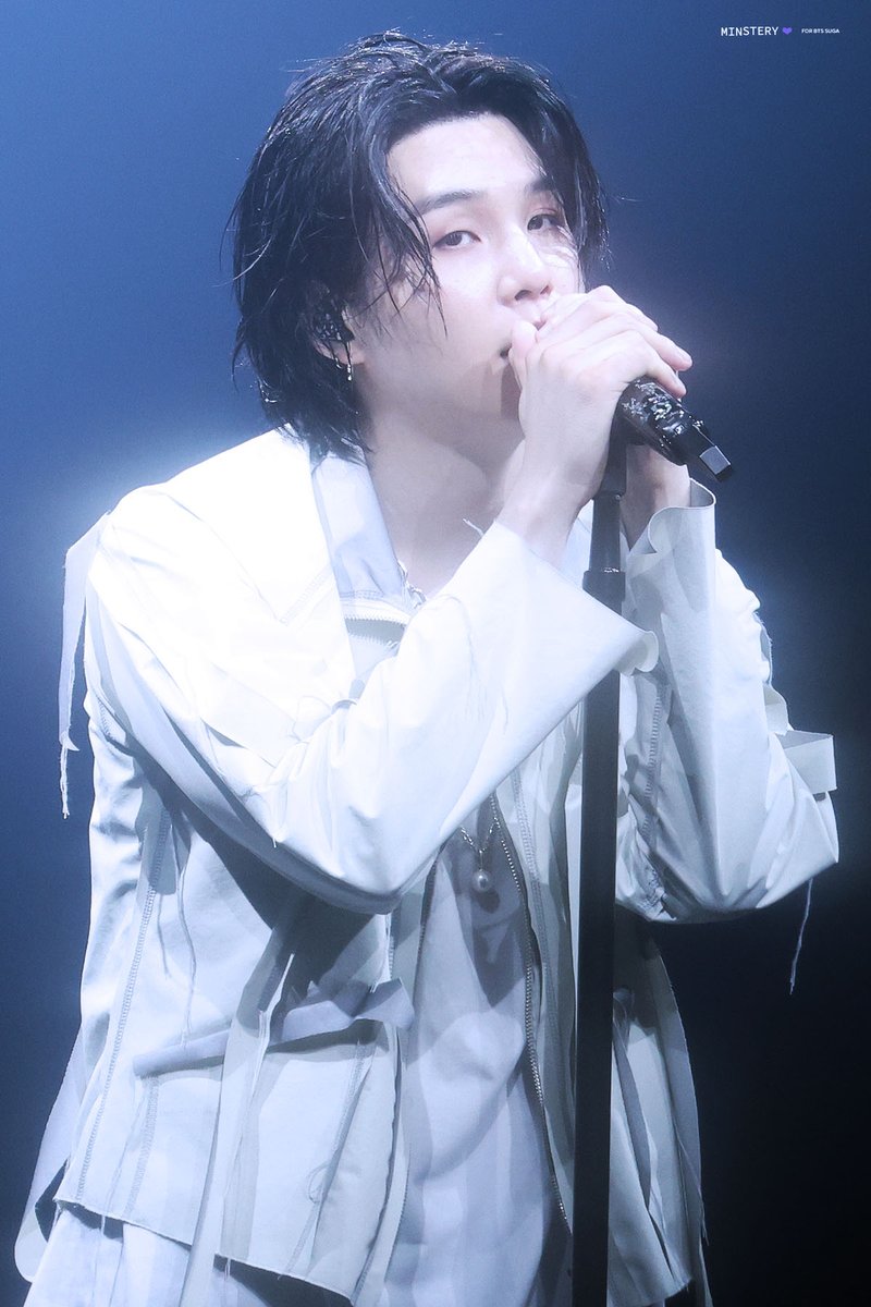 minstery_0309's tweet photo. x230505 AGUST D TOUR DDAY IN CHICAGO DAY2  

😇😇😇

#SUGA #BTS #AgustD #슈가 #민윤기 https://t.co/SDKOuAMw1z