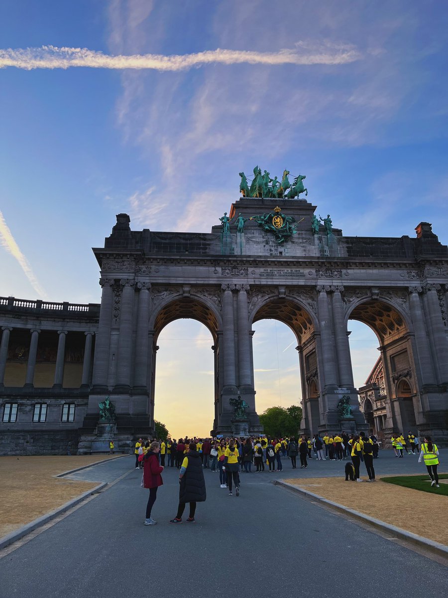 This morning we walked for #hope with @DILBXL 🕯️✨ I’m proud to be a part of it 💛