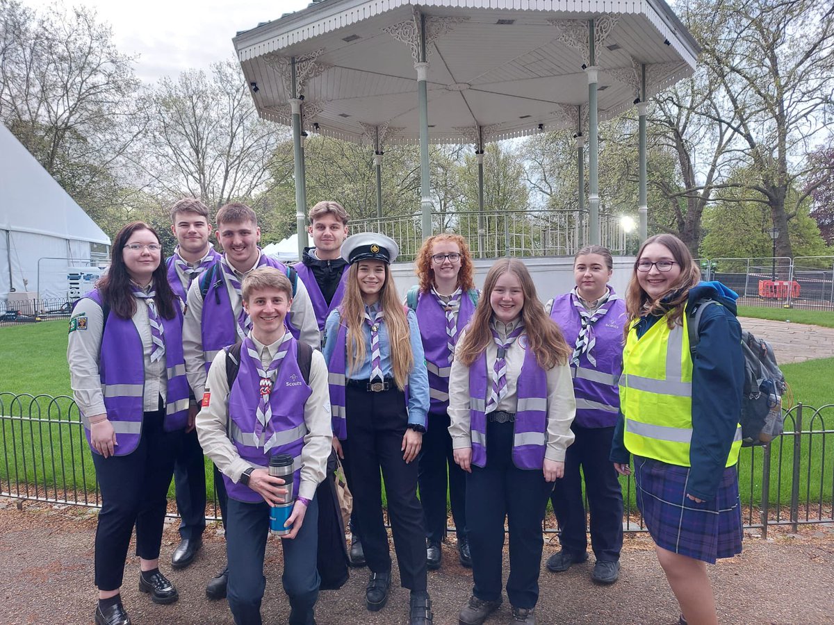 CJLedger's tweet photo. A very early start as @scouts start to arrive in London to support the public and be part of this historic day. https://t.co/MPSFPrlYFR