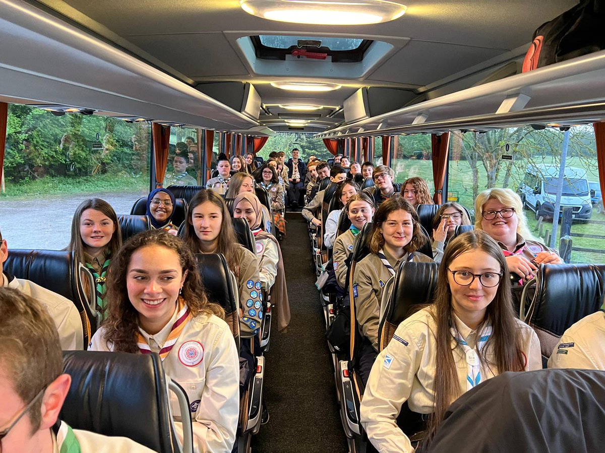 CJLedger's tweet photo. A very early start as @scouts start to arrive in London to support the public and be part of this historic day. https://t.co/MPSFPrlYFR