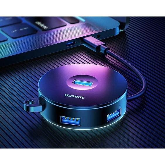 DitCompany's tweet photo. Compact USB 3.0 Hub 
#portable #plugable #compact #hub 
#usb #devices #computer #laptop 
#accessories #goodquality #greatdeals 
#dubailife #business #trading #dubaiuae 
@DitCompany https://t.co/ES6MDyDK22