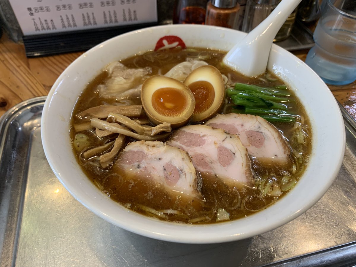 ChiBasser777's tweet photo. さて、GW最終日は亀山です。
雨予報でも行く😆
まるきでラーメン食べで充電!
今日もお手軽充電。
#advplus
#ER207 https://t.co/FfK98XYB2H