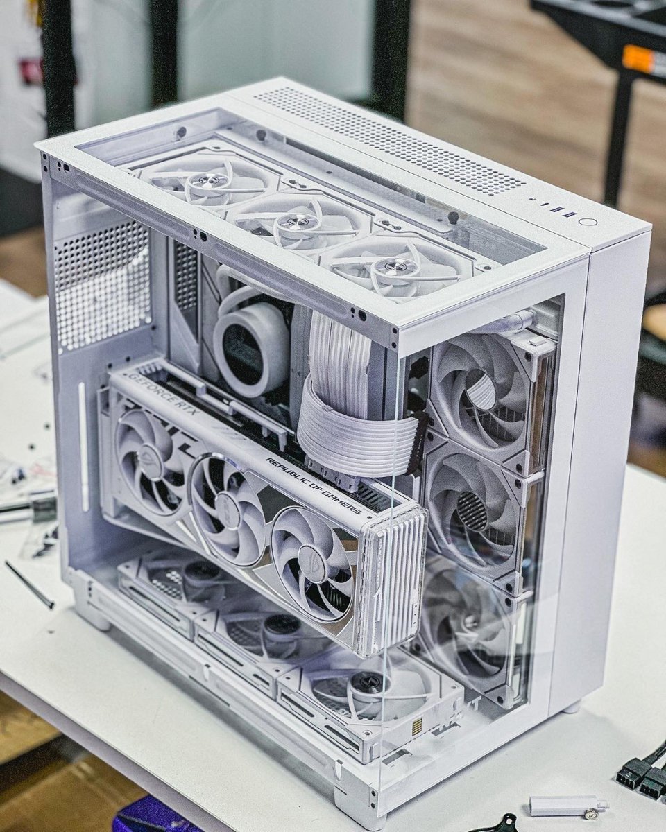 emarqueco's tweet photo. Clean and white
Love a good @NZXT H9 build
@VYRALTEQ
#nzxt #nzxtsetups #nzxtbuild #gamingpc #pcgaming https://t.co/c4ZJK5NSWh