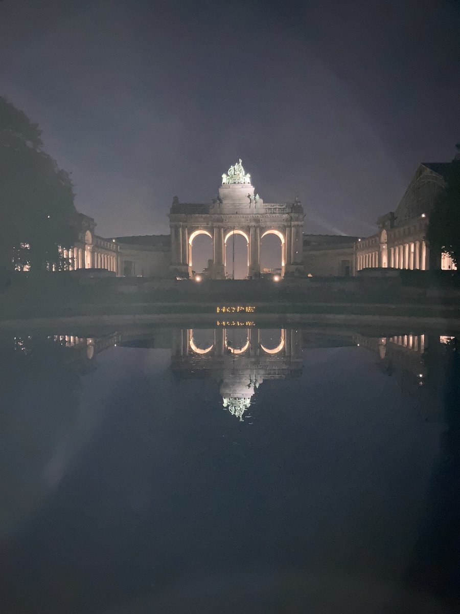 “We keep in our hearts,
those feeling trapped in the darkest night those haunted by sadness
those with an empty chair.”

Another stirring walk from #DarknessIntoLight this year spreading hope

Thanks @DILBXL for holding out this light &amp; <a href="/CaroGreeneBxls/">Caroline Greene</a> for the company 

#DIL2023
