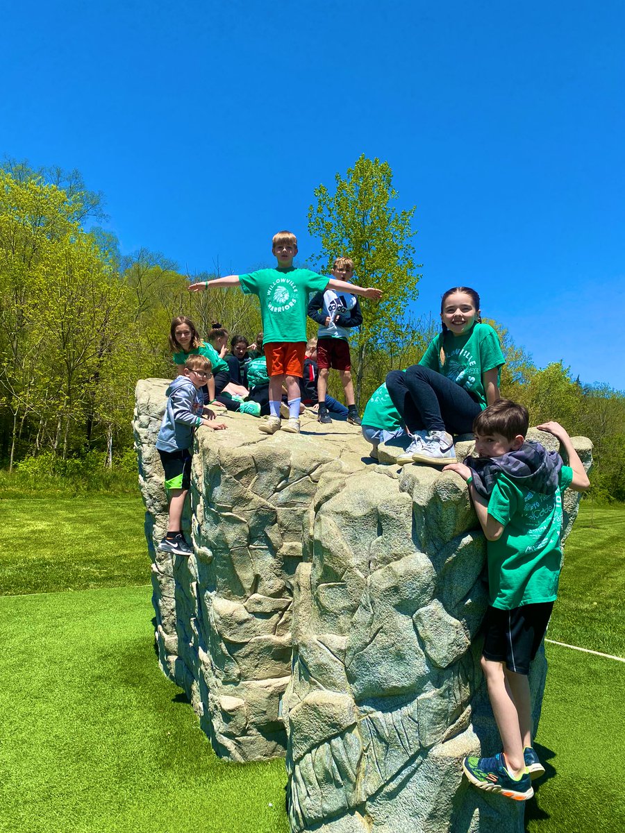 3rdwithMissL's tweet photo. Had a great day exploring Sycamore Park! Students loved learning about and collecting soil and fossils https://t.co/4OxMweg8Ka