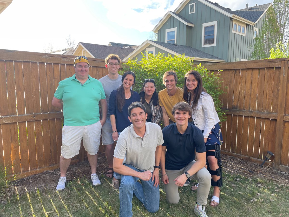 Sellinger_Group's tweet photo. Celebrating the end of the semester and welcoming a new member to the Sellinger group. Welcome Grant, looking forward to the summer! ☀️@MinesChemistry #csm https://t.co/CyoQuPKBDV