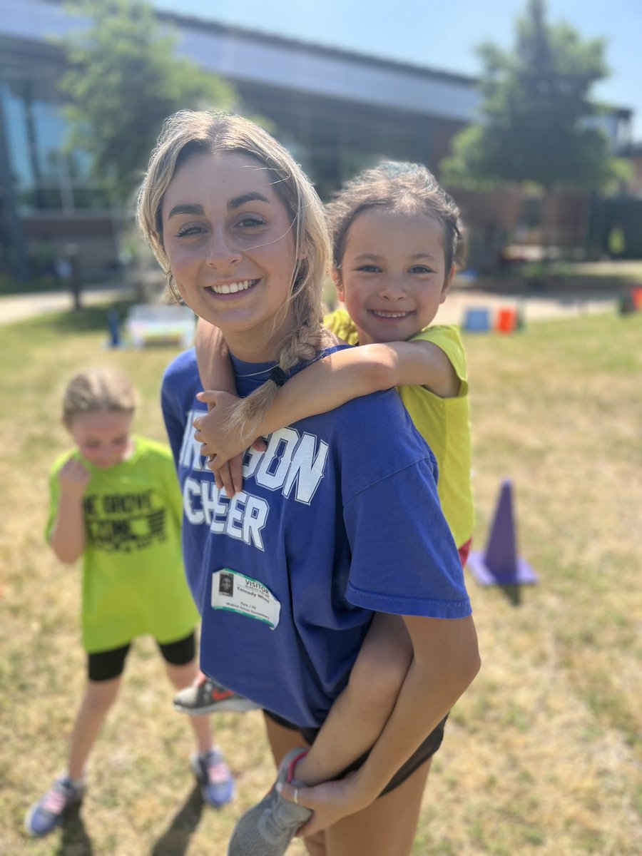 nicole athans tweet media