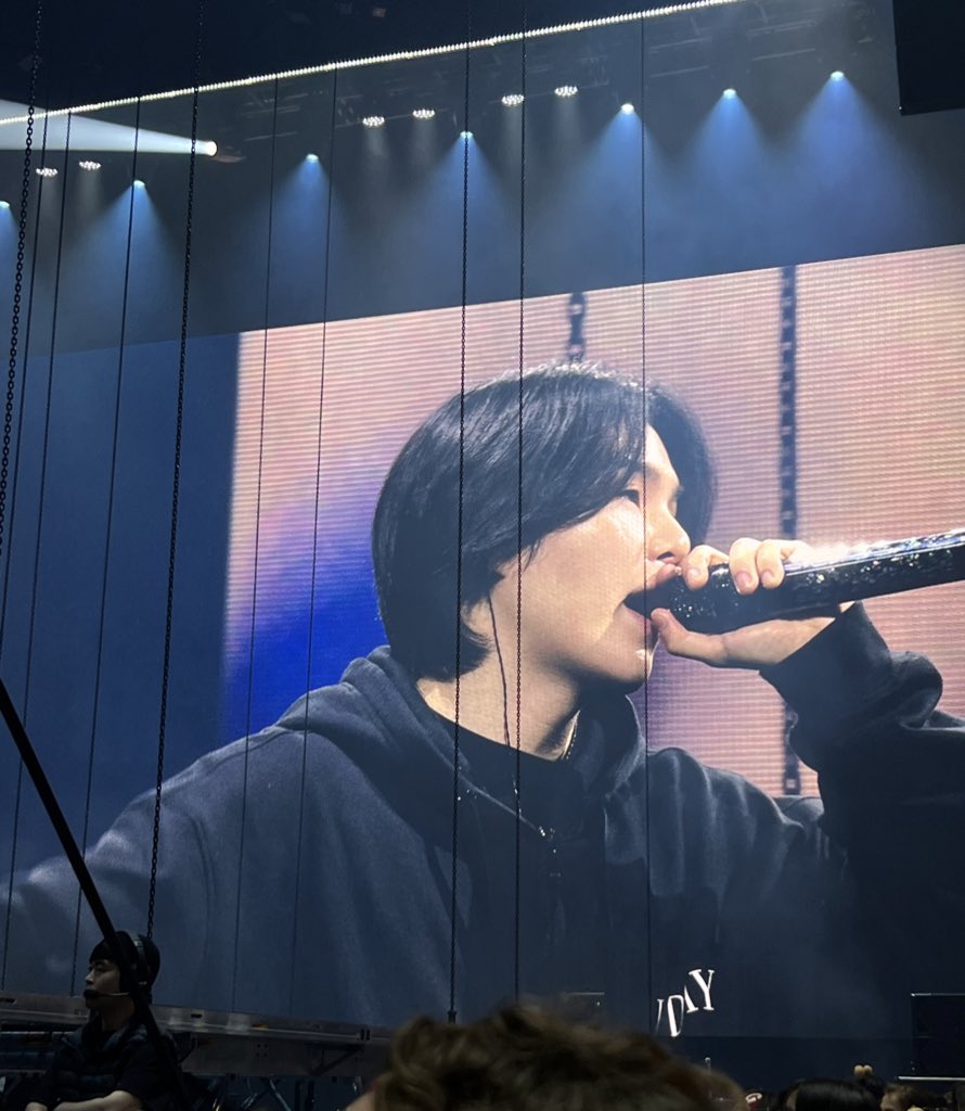 aritj1m3's tweet photo. — Hilo con links para ver el concierto de Agust D en Chicago D5 , rt para salvar vidas 🔃‼️

#AGUSTD_SUGA_TOUR #SUGA_AgustD_TOUR_in_Rosemont https://t.co/7rRqXUBN0Q