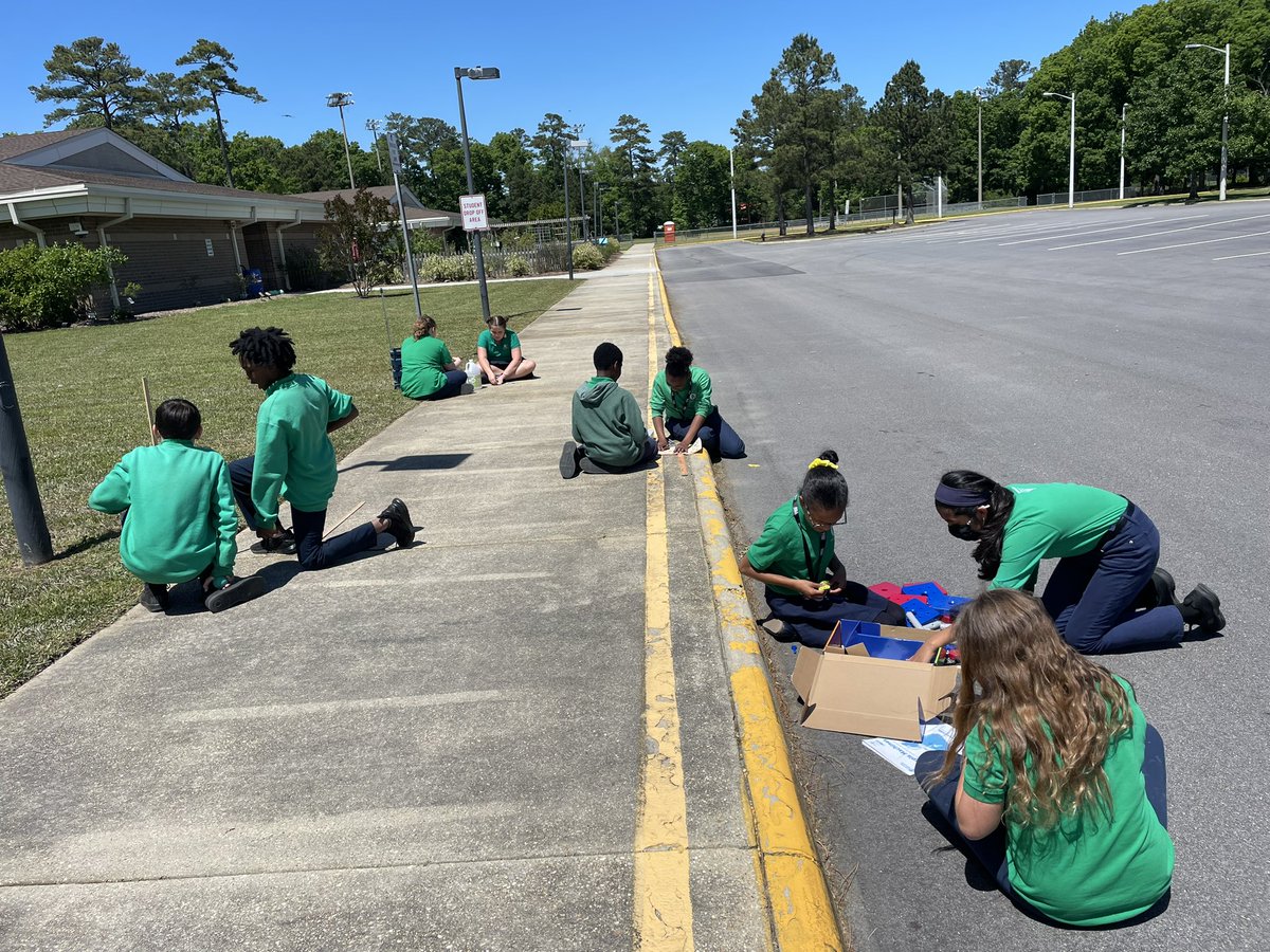 JessDCunningham's tweet image. My #dreamers from @SeatackDream spent the afternoon outdoors executing their planned science investigations. #doscience
