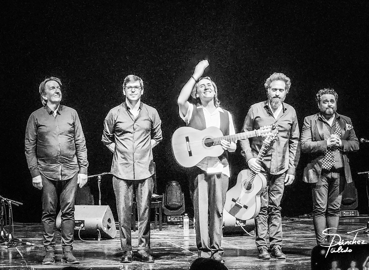 Vicente Amigo triunfa y puerta grande en el <a href="/Teatro_Real/">Teatro Real</a> (Madrid)

5 Mayo 2023