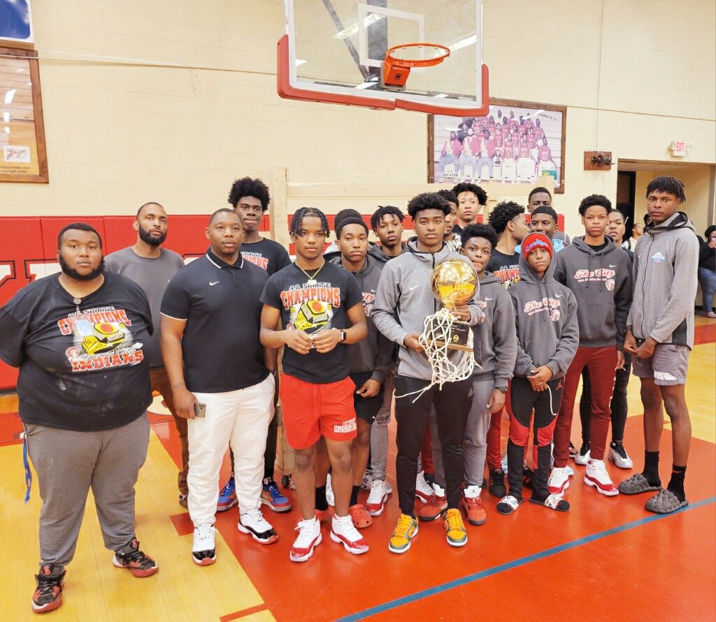 BsktBall_Guru6's tweet photo. Told them to meet us at the top, think they got lost #ChopWoodCarryWater #TheCity #2GBTG✝️ #1inTheState https://t.co/Ygr3Drc2wj