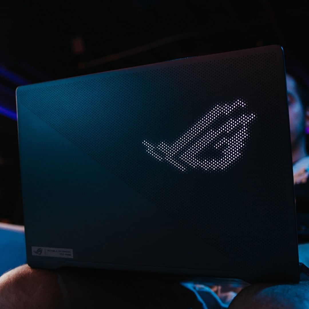 ASUS_ROGNA's tweet photo. There's no winning without #ROGIntelligentCooling 😤
The ROG Zephyrus M16 stays strong, even during the most intense matches, pushing the boundaries of what an ultraportable laptop is capable of 💪 https://t.co/xxAc3N7sDM