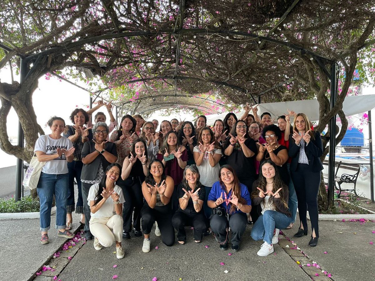 editatona's tweet photo. Después de cuatro sesiones culminamos la editatona sobre científicas panameñas en colaboración con @CIEPSPanama 👩‍🔬.
Muchas gracias a todas por recibirnos, esperamos volver muy pronto 💜. https://t.co/at6Pcfi3HN