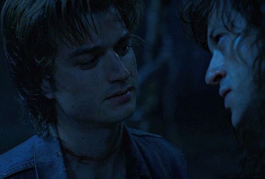 0FMORDOR's tweet photo. / “eddie is straight” 

nahhh bc what the hell is this then 🤨🤨🤨 https://t.co/6UbA21gaE8
