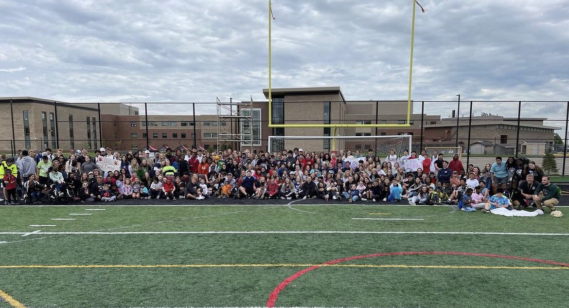 Our favorite day of the year is just TWO WEEKS from today! 🎉🏅🤩 See you at GLOmies Annual Track & Field Day on 5.19!