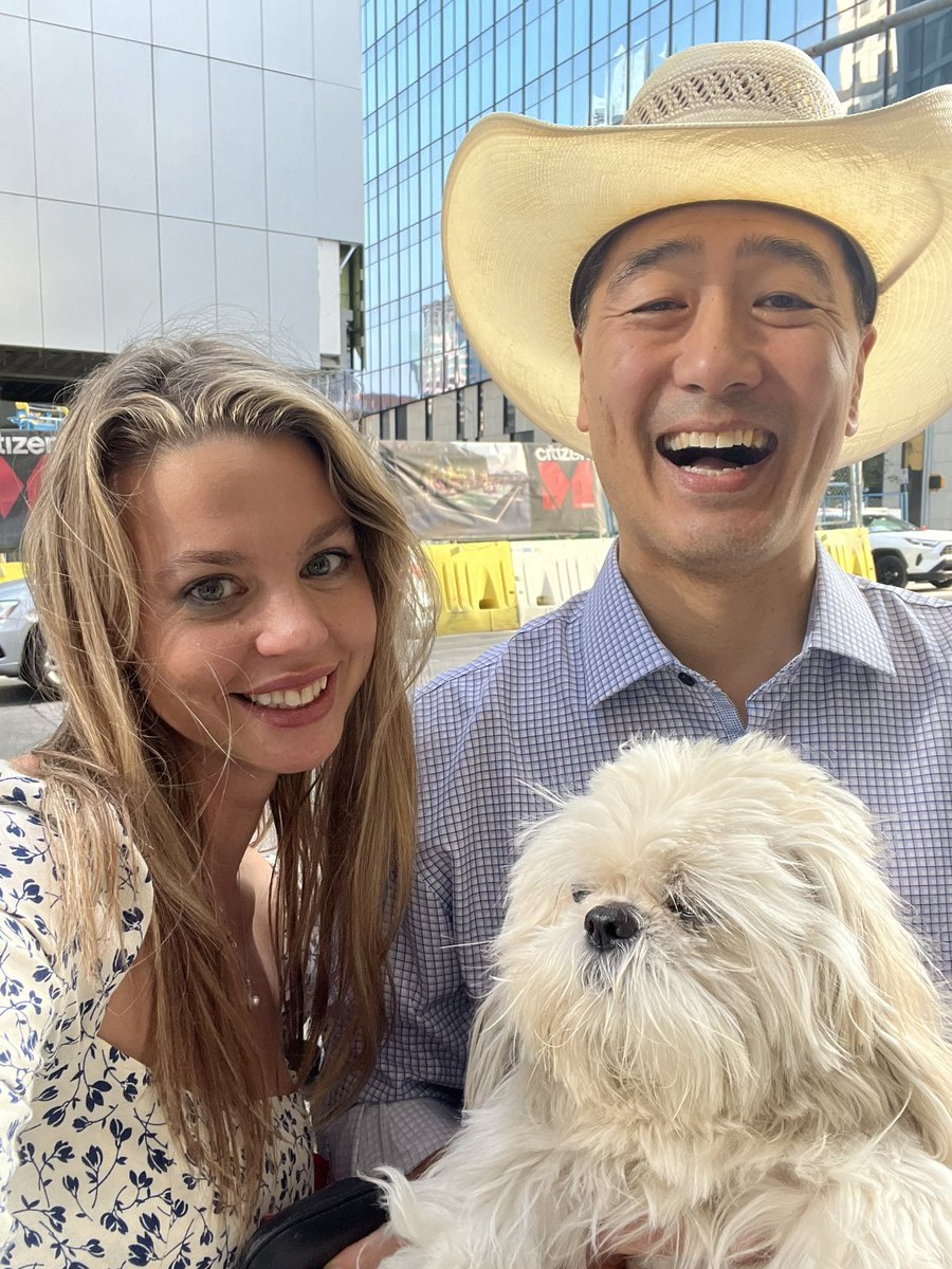 LarryChiang's tweet photo. >> #ch3. #chapt3
Have David sitting next to you make your @sama-bot RoBot Better.
@davidReadFAST @techchasing1 https://t.co/bvE1FcvvhJ