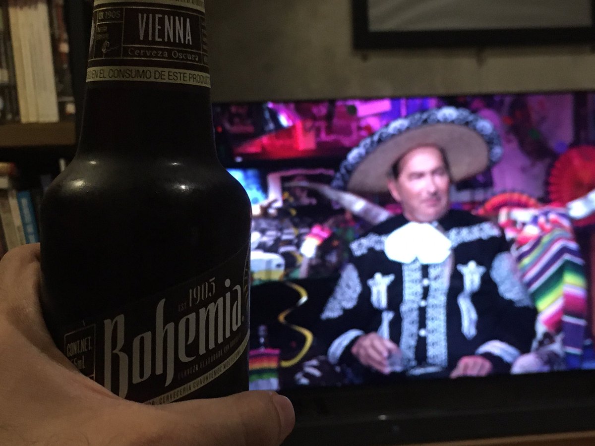 acamaril's tweet image. I’m afraid Joe Bob’s hielera is missing a few Bohemias! We’re all for dark beer—the darkest the better! @Shudder @kinky_horror #TheLastDriveIn #MutantFan