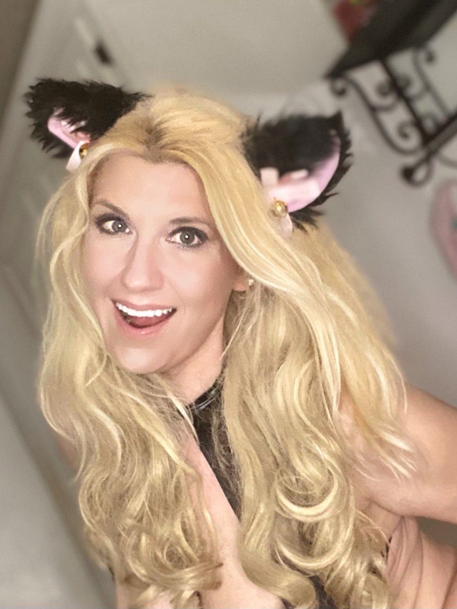 Look! I am so much cuter in anime form… All my cat girl dreams have finally come true! 

Thank so much <a href="/hentAIOnOnly/">HentAI</a> Check out and follow for more anime and hentai transformations!!!!!

#cosplay #cosplayanime #hentai #anime #catgirls #catgirl #cosplayergirl #cosplayer