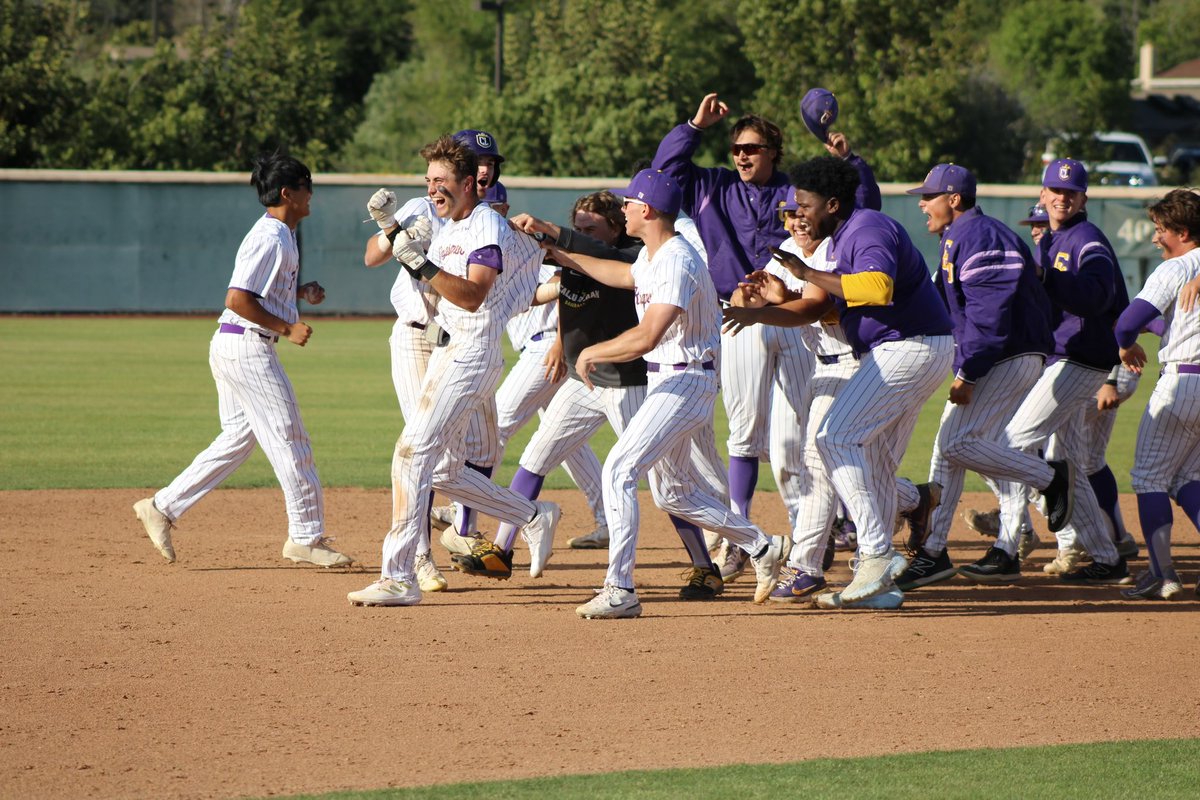 CLUSports's tweet photo. WALKOFF!! Kingsmen storm back and take game one from Chapman 8-7! Down 7-3, the Kingsmen scored 5 runs in the ninth! On Senior Day! #OwnTheThrone https://t.co/hEgq5cdZ0z