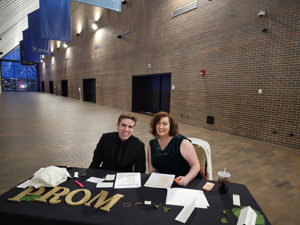shenderson574's tweet photo. @SBRileyhigh 2023 Prom
#SafeProm #GoWildcats https://t.co/hkOd77x5Db
