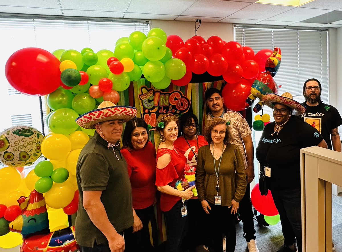 MsRegina8's tweet photo. Team Regina celebrates Cinco De Mayo 🇲🇽 @SSG_Cerritos @AzurinKatherine @MrRichardbel @ramonaloa https://t.co/A5LEIMgWxv