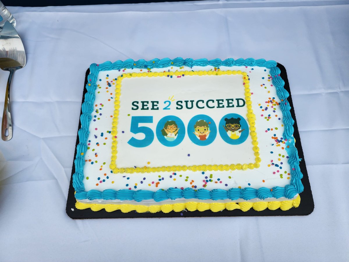 TzuChiUSA's tweet photo. We congratulate the hardworking team at #TzuChiMedical's #Fresno Mobile Clinic for providing their 5,000th pair of eyeglasses ๐ ๐! Please show them some love & see more in the OG post: https://t.co/8DoLpnI3O8 #see2Succeed #milestones https://t.co/NTuXinbgaj