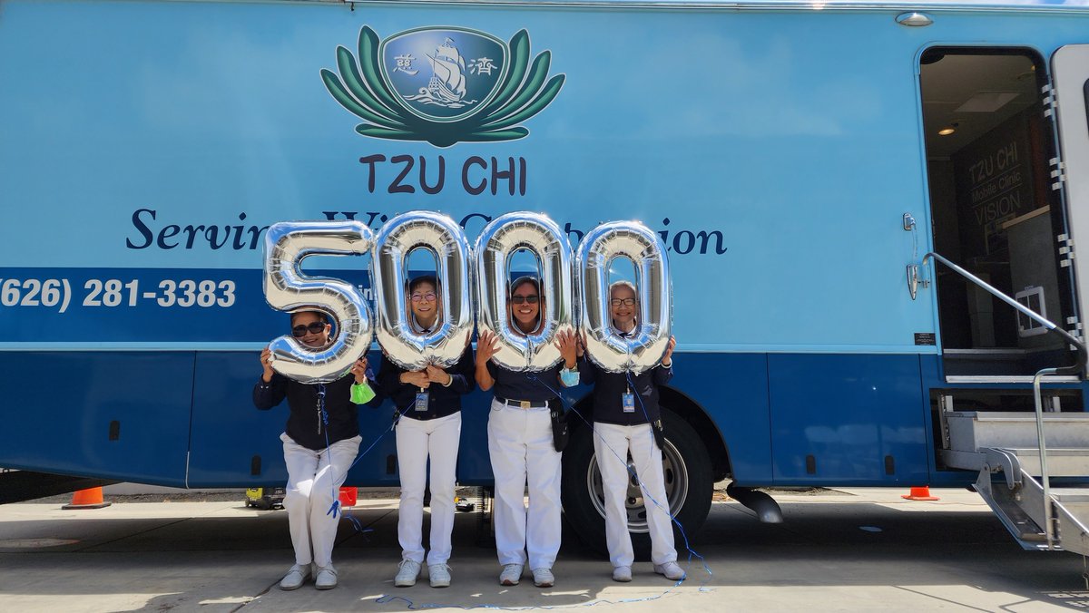 TzuChiUSA's tweet photo. We congratulate the hardworking team at #TzuChiMedical's #Fresno Mobile Clinic for providing their 5,000th pair of eyeglasses ๐ ๐! Please show them some love & see more in the OG post: https://t.co/8DoLpnI3O8 #see2Succeed #milestones https://t.co/NTuXinbgaj
