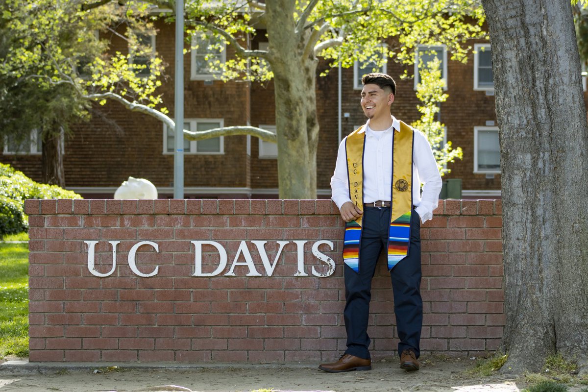 9.1% of all engineers are latinos. Cheers to making that stat higher 🍻🇲🇽. Looking forward to starting my career in July.  #831grown