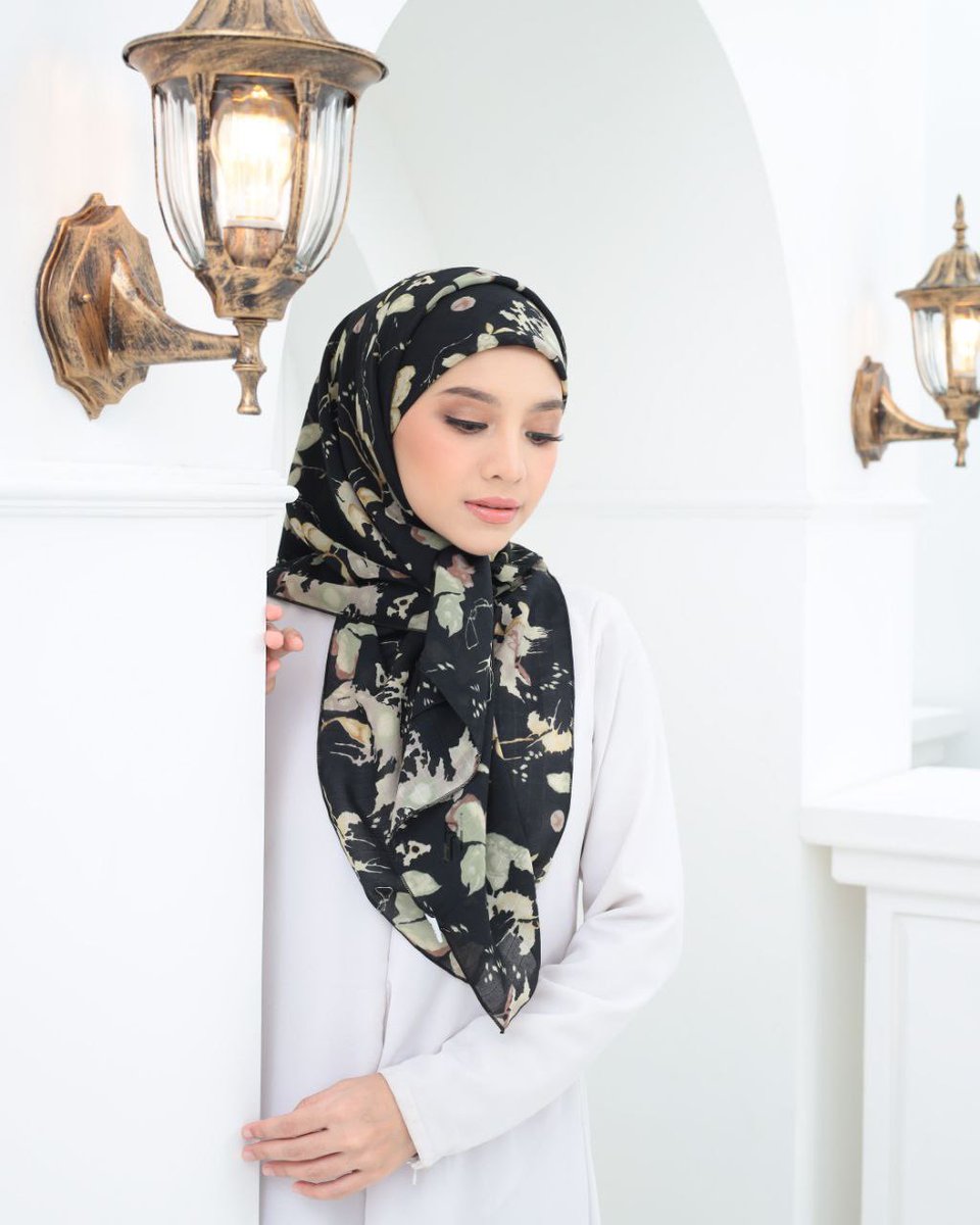 natrah_arshad's tweet photo. Bawal Square tema hitam..
skrg tgh offer tau.. 
mudah bentuk
xlicin
xjarang 
awning on point 😍

https://t.co/KFdkHuDFLx https://t.co/O3iPOk30Ij