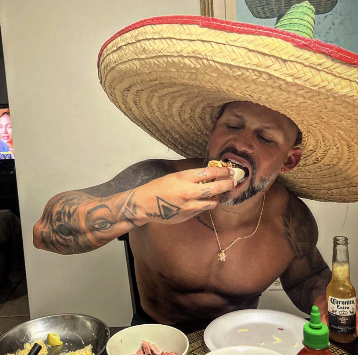 CRAFitness's tweet photo. 🇲🇽🌮🍻🍹 https://t.co/1uGILew4d4