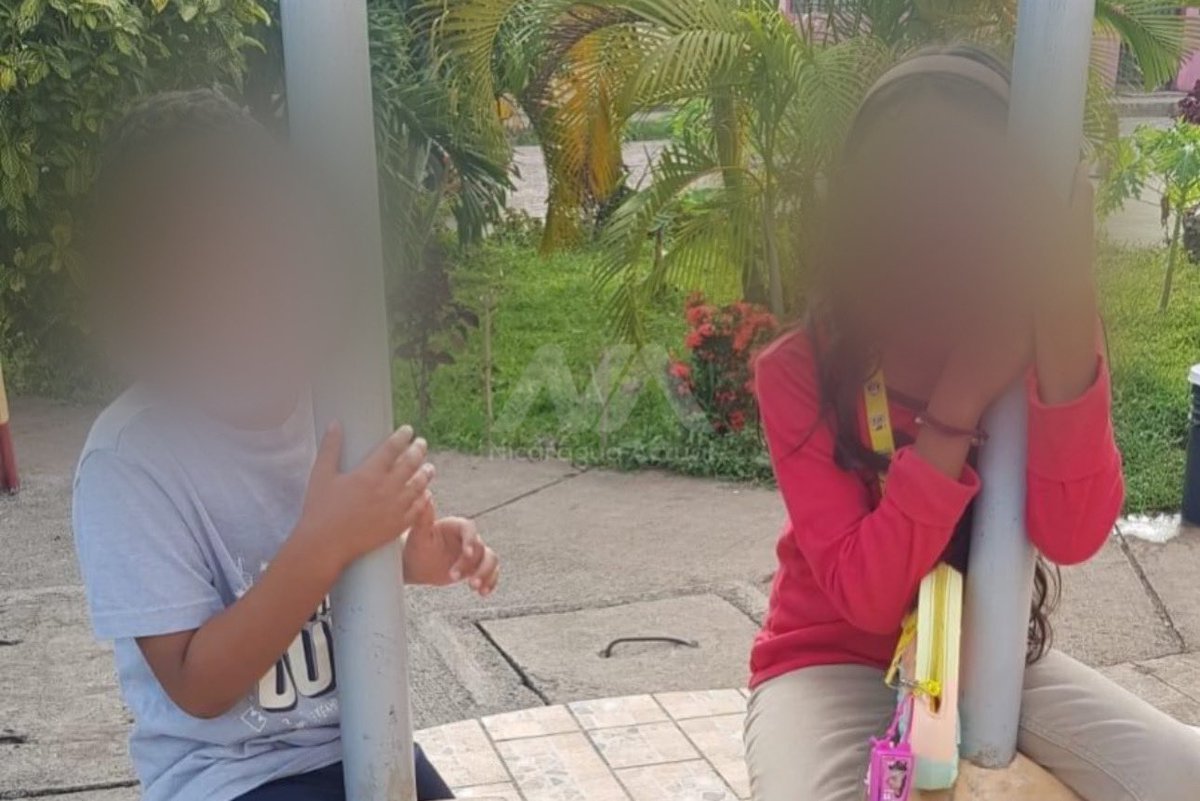 gerallchavez's tweet photo. Denunciamos que la policía sandinista secuestró a los dos hijos de la periodista Hazel Zamora. No sabemos de su paradero. Que los liberen. https://t.co/cNQ47Poi8r