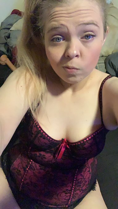 I&rsquo;m #SellingContent if you&rsquo;re #BUYINGCONTENT #nsfwt add my snap goldsadie22 for customs , video calls<a href="/tag/sellingcontent"class="tags">#SellingContent</a><a href="/tag/buyingcontent"class="tags">#BUYINGCONTENT</a><a href="/tag/nsfwt"class="tags">#nsfwt</a>