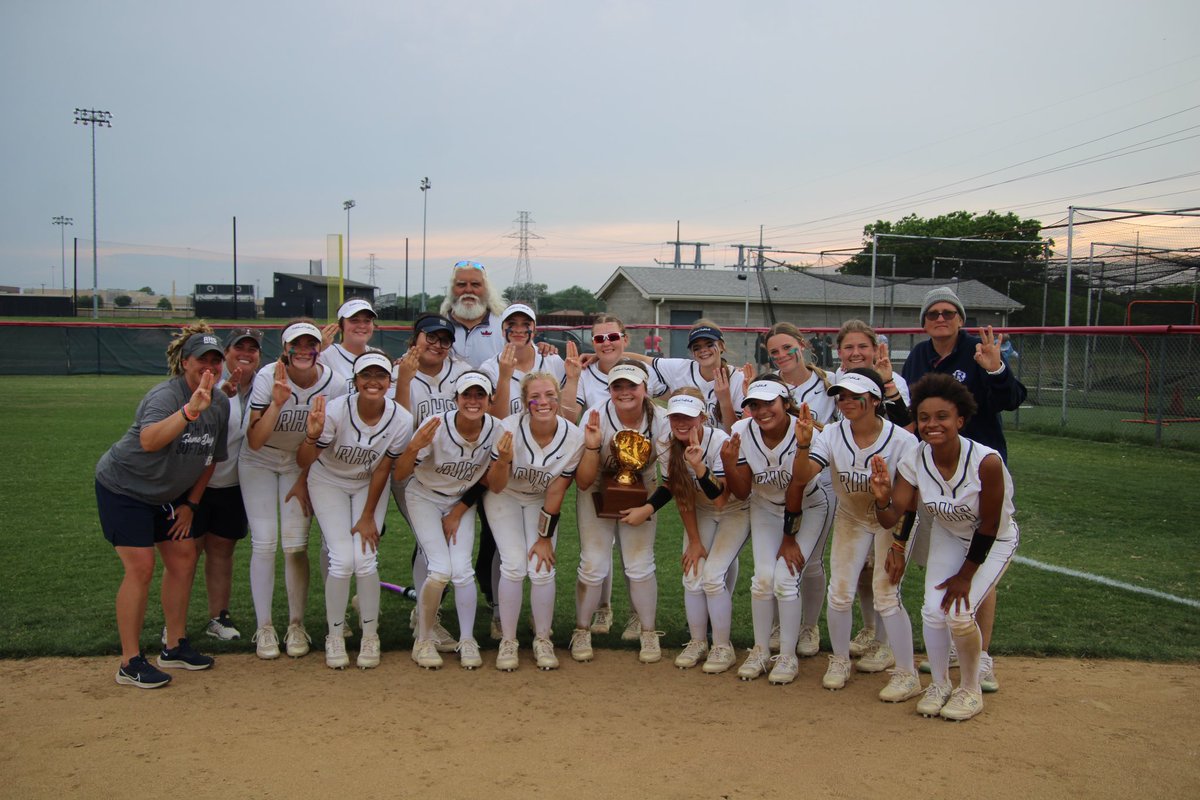 Your Richland Royals are Area Champs!!!
#nineforone